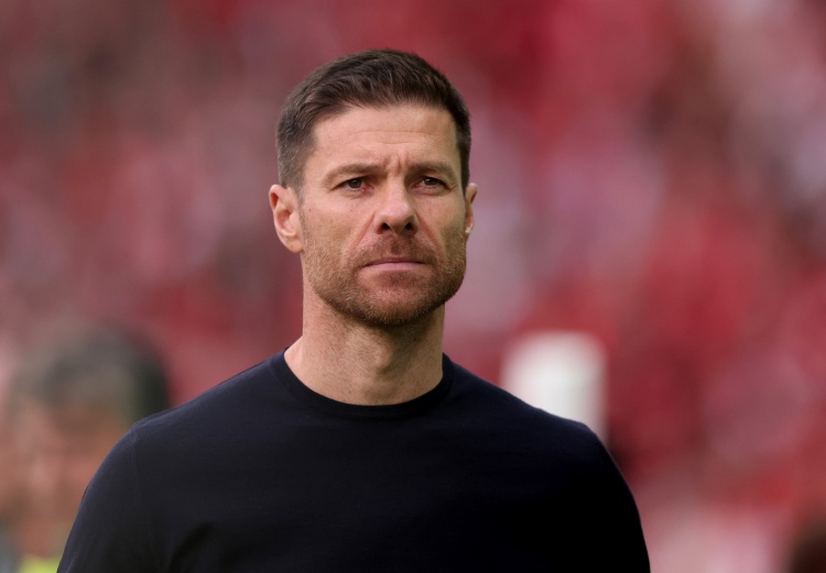 圖片報：阿隆索承諾明夏去皇馬的消息不屬實，他預計春天才做決定